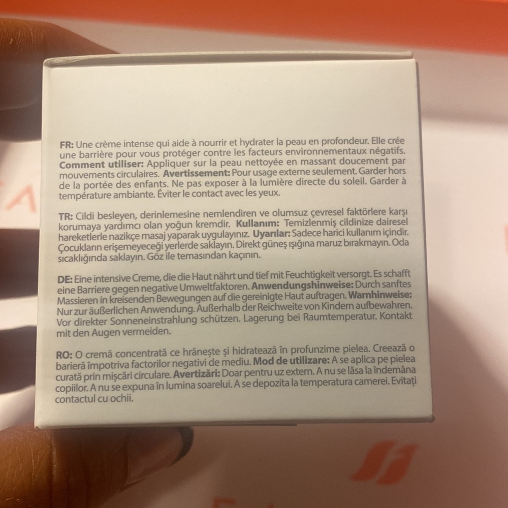 Farmasi - Picture 2 of 4